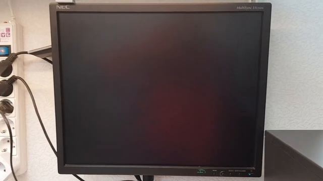Intel Core Quad Q9300 (4 ядра по 2.5 GhZ) / 4Gb / Intel GMA / SSD 120Gb / ATX смотреть онлайн