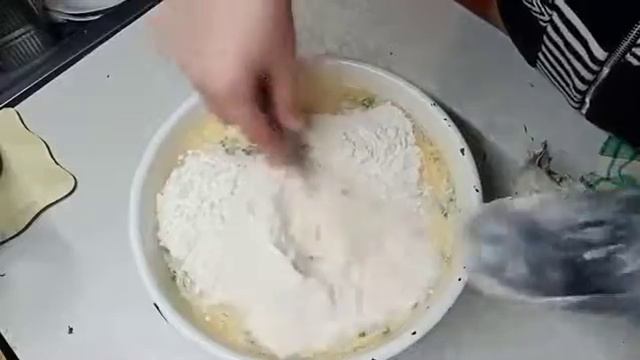 Быстрый завтрак - блины с колбасой и сыром - вкуснотища смотреть онлайн