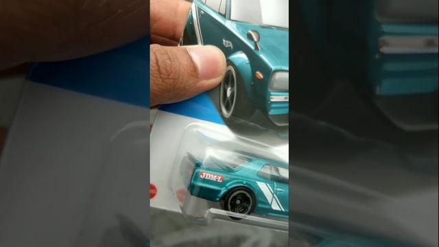 Hot Wheels Nissan Skyline HT 2000GT-X смотреть онлайн