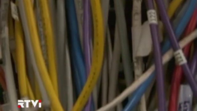 Сбор данных о телефонных звонках американцев признали законным смотреть онлайн