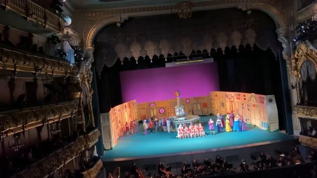 Влог: МОСКВА ИЛИ ПИТЕР / ПУТЕШЕСТВИЕ НА МАШИНЕ / ЛУЧШИЕ МЕСТА ПИТЕРА смотреть онлайн