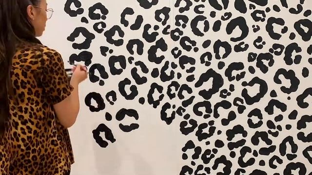 Leopard Print Mural | Paint With Me смотреть онлайн