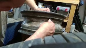 Как снять бескамерный вентиль с диска