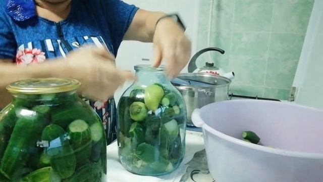Родили тройняшек.Самые вкусные,хрустящие,соленые огурцы. смотреть онлайн