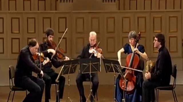 Mozart - Quintet For Horn, Violin, 2 Viola And Cello KV 407 - Radovan Vlatkovic 3/3