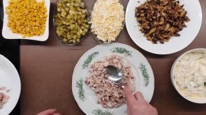 Салат «Осенний» с курицей и грибами