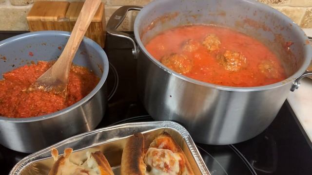 Meatball Parmigiana Sandwiches смотреть онлайн