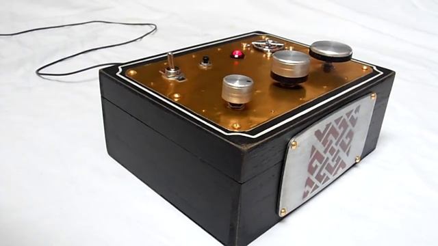 RC CIRCUIT BENT 'MALEVOLENCE' MACHINE SINISTER ATMOSPHERES SOUND GENERATOR SYNTHESISER смотреть онлайн