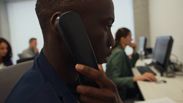 Ovax Global : Regard au cœur de l'entreprise (FR) смотреть онлайн
