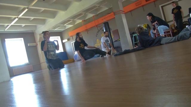 МУХА НА КРЫШЕ смотреть онлайн