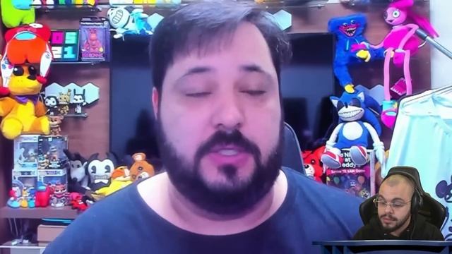 YOUTUBER CORE É ASSOCIADO A MASSACRE EM ESCOLAS EM SÉRIE DA HBO - Maicon react смотреть онлайн