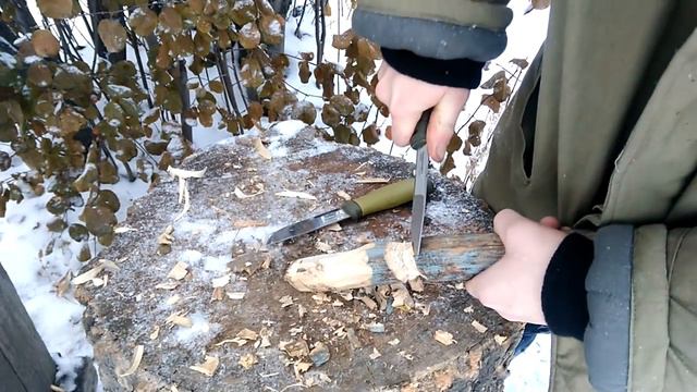 Mora Kansbol VS Mora 2000 тест по дереву.