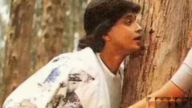 СЕГОДНЯ ПОПУЛЯРНЫЙ ИНДИЙСКИЙ КИНО АКТЕР МИТХУН ЧАКРАБОРТИ смотреть онлайн