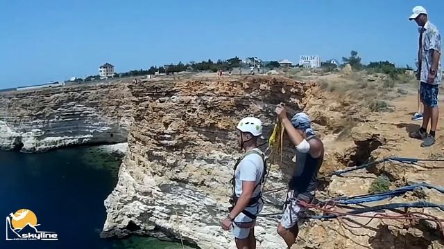 Андрей Мыс Фиолент прыжки с веревкой в Крыму с командой Скайлайн смотреть онлайн