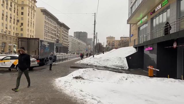 Прогулка по Москве. От Сокольников до площади трех вокзалов смотреть онлайн