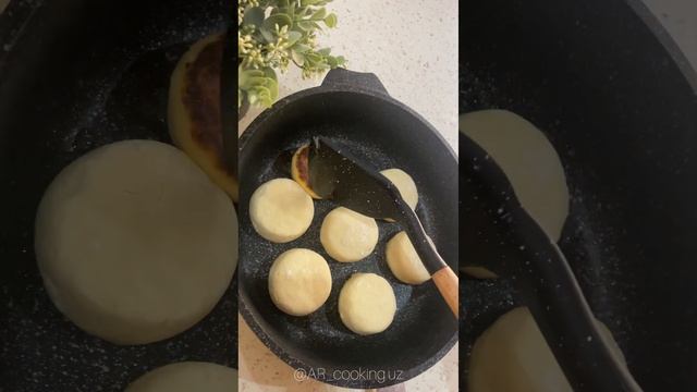 Идеальные сырники в сметанной заливке ? смотреть онлайн