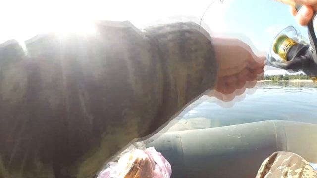 Рыбалка с лодки на реке Днепр смотреть онлайн