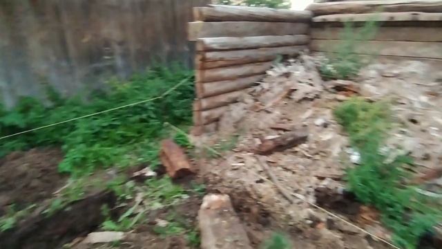 Ломаю хлев и пристройку / Ломаю старый фундамент, делаю новый 1м глубиной  / кирпичная кладка.
