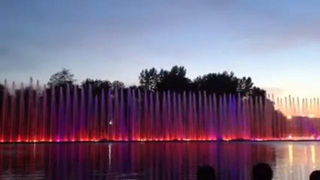 Набережная Roshen в Виннице)11) смотреть онлайн