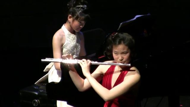 Chaminade - Concertino for Flute and Piano (Dominique & Valerie) смотреть онлайн