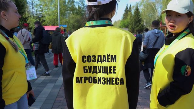 СЮЖЕТ - МОЛОДОСТЬ В ГОРОДЕ «К» смотреть онлайн