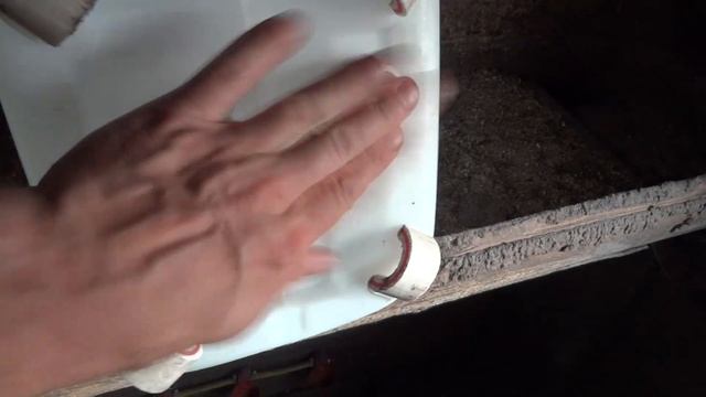 Автоматическая поилка для куриц