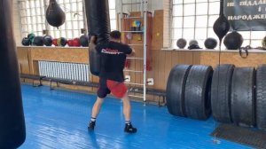 Сильная комбинация в печень и голову в боксе #бокс #тайсон #витямаори #удары