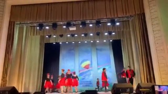 Viki Dance Studio - Ververi смотреть онлайн