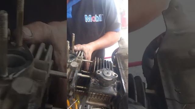 reparación de motor y cabeza de fuerza de sym crox 125 смотреть онлайн