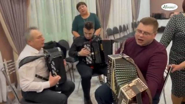 ГАРМОНЬ ЖИЛА, ЖИВЕТ И БУДЕТ ЖИТЬ! ВСЕ В КРИУШУ! КОГДА ВИДЕОКАМЕРУ УЖЕ УБРАЛ, НО В РУКАХ ТЕЛЕФОН! смотреть онлайн