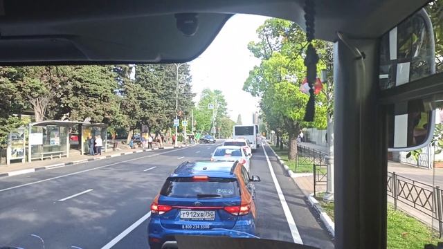 Сочи! Еду домой на маршрутке. Или : почему подпольные миллионеры ездят на общественном транспорте? смотреть онлайн