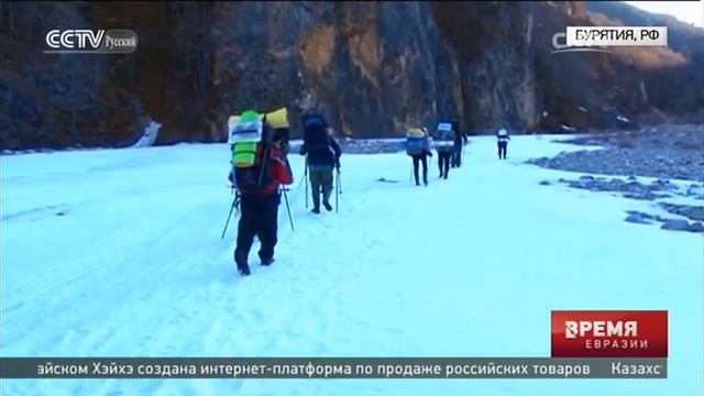 Сотни альпинистов отправились к главной вершине Восточной Сибири смотреть онлайн