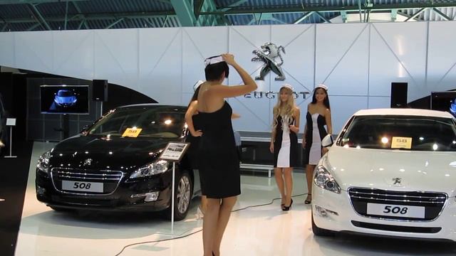 моторшоу: девушки от peugeot 1 смотреть онлайн