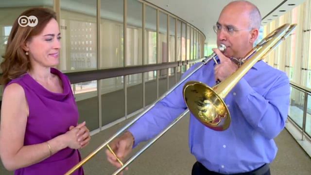 World record with 384 trombone players in New York | with Sarah Willis смотреть онлайн