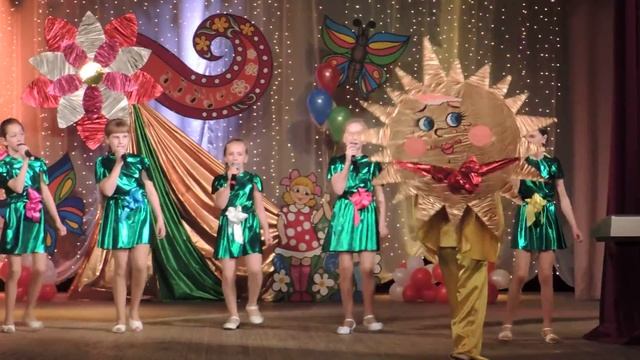 СВЕТИТ СОЛНЫШКО! смотреть онлайн