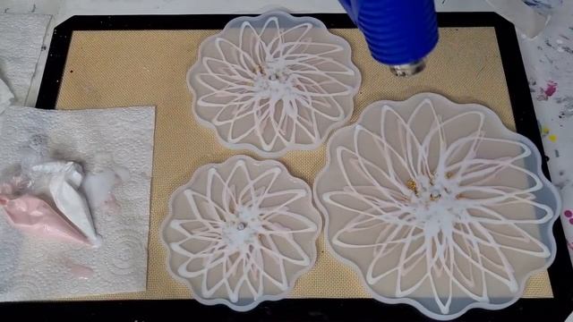 #1081 Incredible 3D Flowers In This Elegant Resin Three Tier Cake Stand смотреть онлайн