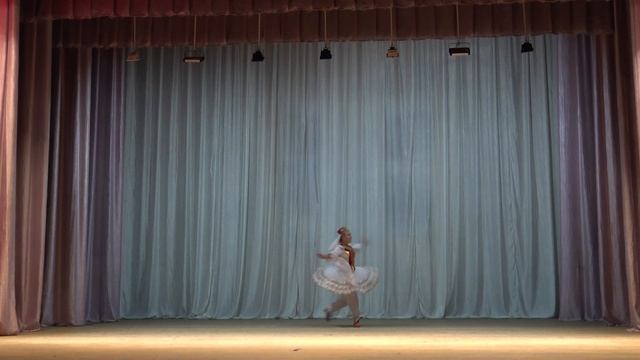 Киселева Полина "Попрыгунья" татарский танец рук. Иванова В.И. смотреть онлайн