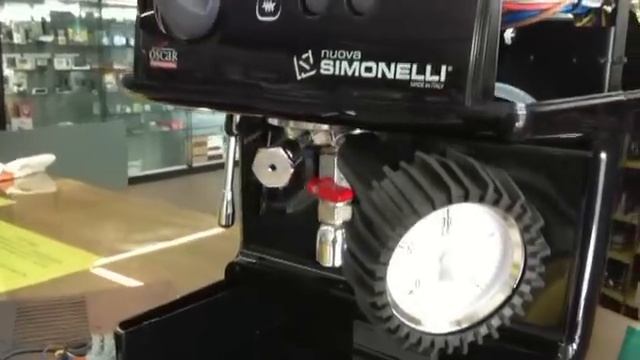 Pressure of Oscar Nuova Simonelli without OPV and with OPV смотреть онлайн
