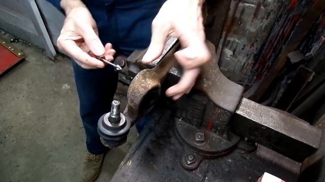 Saturn Sway Bar Split Bushing Replacement смотреть онлайн