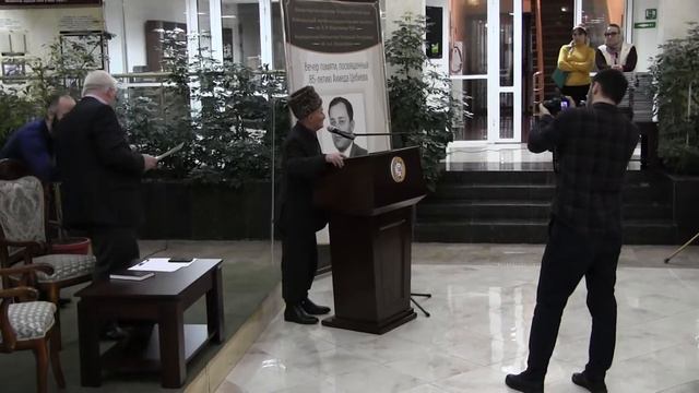 Нохчийн къоман библиотекехь Цебиев Ахьмадна лерина вовшахкхетар -4. Соьлжа-ГIала смотреть онлайн