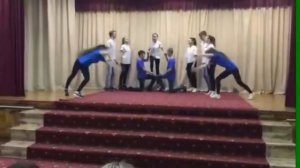 танец под песню "Кто если не мы"