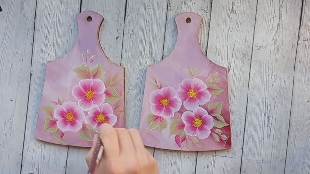 Когда нужно создать красивый и быстрый подарок, беру акриловые краски и рисую цветочки ?????? смотреть онлайн
