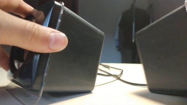 Обзор компьютерных колонок Defender SPK 35. Моё первое видео. смотреть онлайн