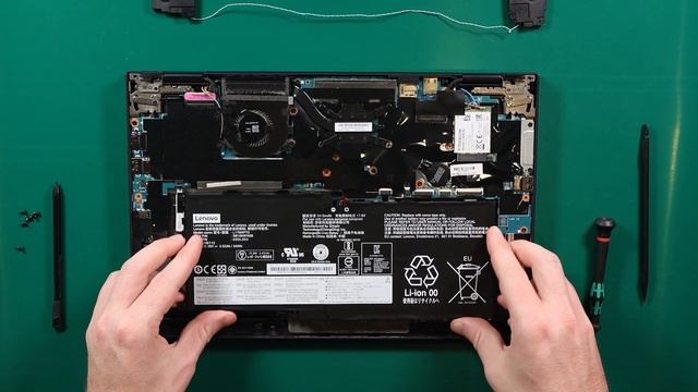 Lenovo ThinkPad X1 Yoga G3 Akkutausch смотреть онлайн