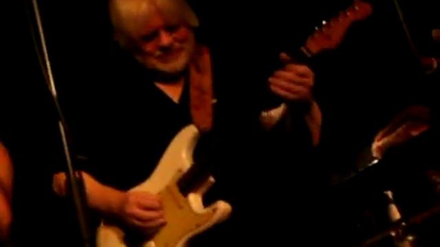 Colin Hodgkinson & Frank Diez (Electric Blues Duo): Come On In My Kitchen (Robert Johnson) смотреть онлайн