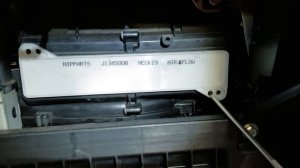 Как поменять фильтр салона Mitsubishi Lancer 9