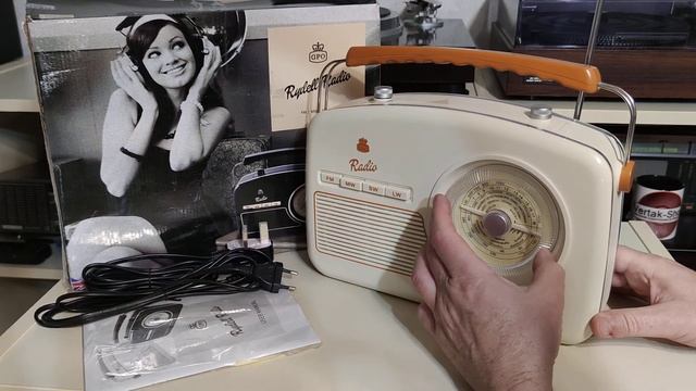 Радиоприемник GPO Rydell Nostalgic в стиле ретро. смотреть онлайн