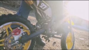 С друзьями на питбайке...