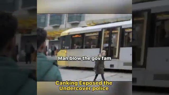 Undercover Police in Manchester thought they were blending 😏🤐 смотреть онлайн