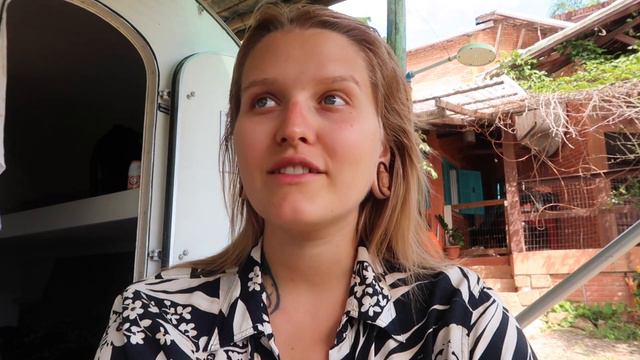 Уехала в Бразилию жить в автодоме и упала с байка в первый раз смотреть онлайн